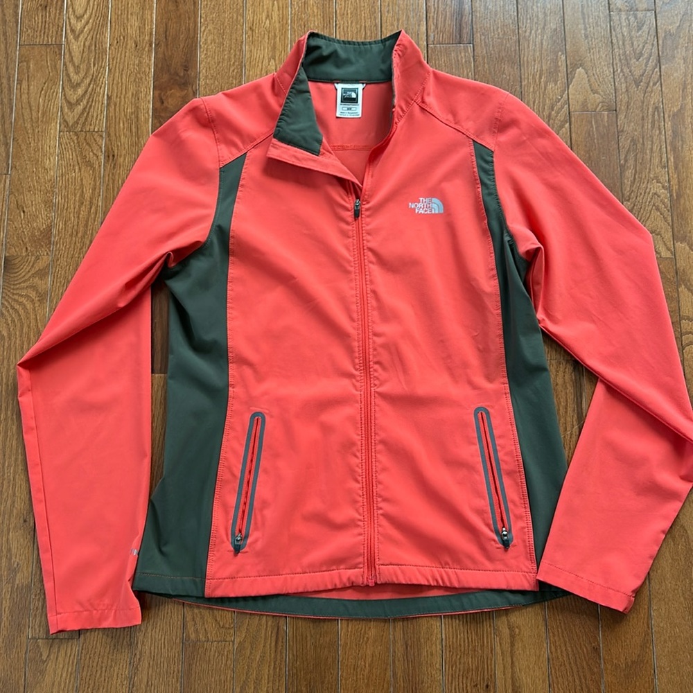 The North Face Women’s lightweight jacket